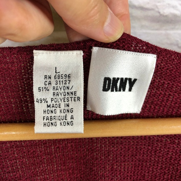 DKNY Women's Size L V-Neck Sweater Gently Loved - Picture 7 of 7